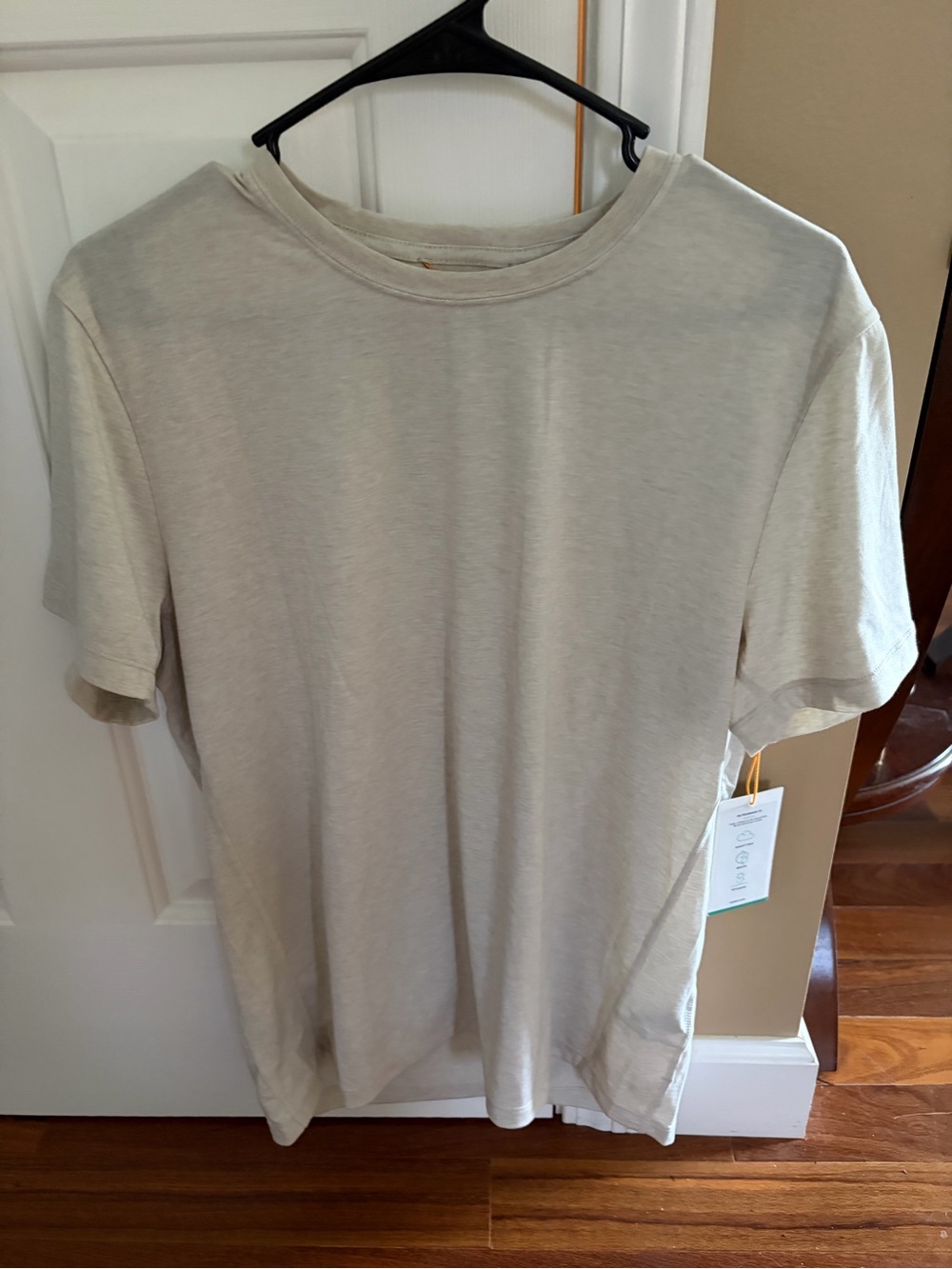 Wellen by Huckberry Men's Sol Performance Tee - size Medium - Heather Oatmeal